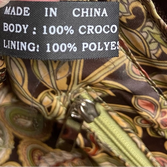 Crocodile Embossed leather: MAXX NY Shoulder Bag-Dark Brown - Picture 9 of 10